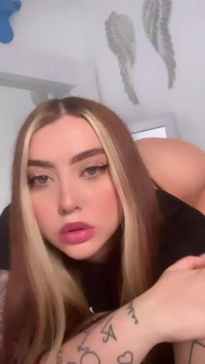 My pussy is so tight 🍑