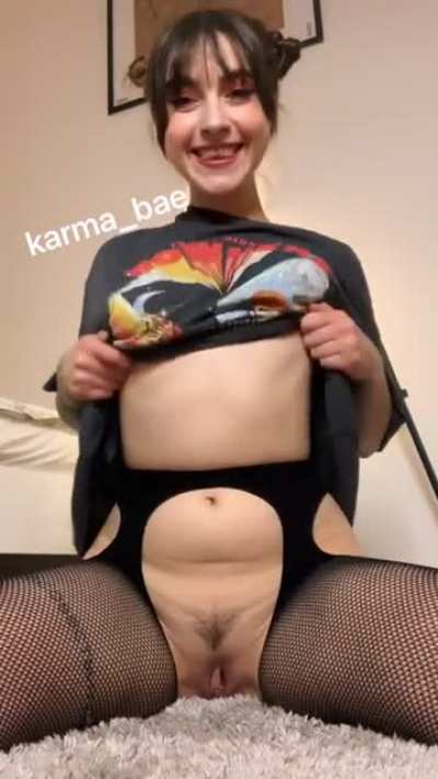 Good ol titty drop to make your day better🥰