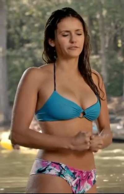 Nina Dobrev