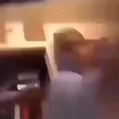No head😩