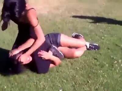 Girl fight, one-sided. That chick on top is a Goddess.