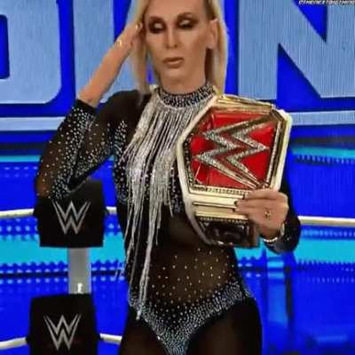 Queen Charlotte looking hot as usual