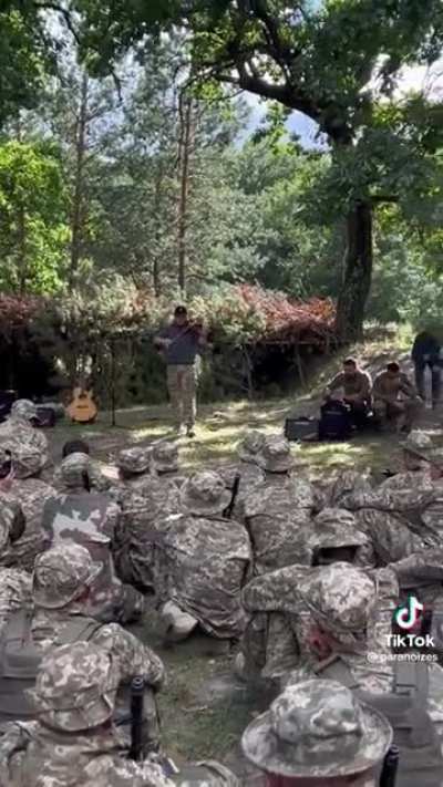 Moisei Bondarenko, violinist and a soldier now, playing Lovely by Billie Eilish