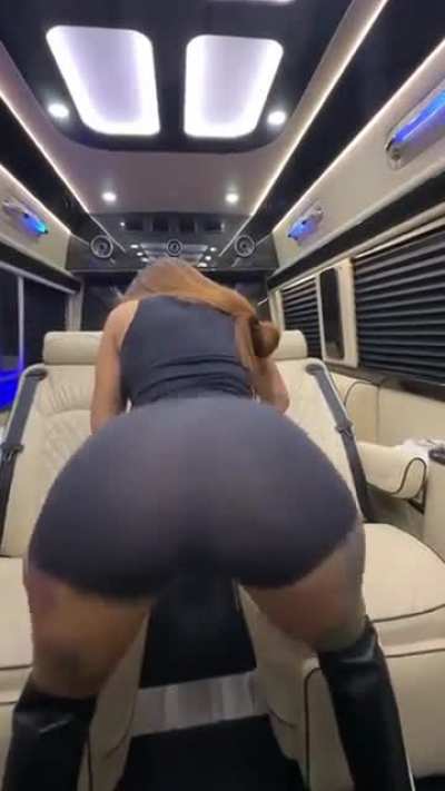 Cardi 🥵