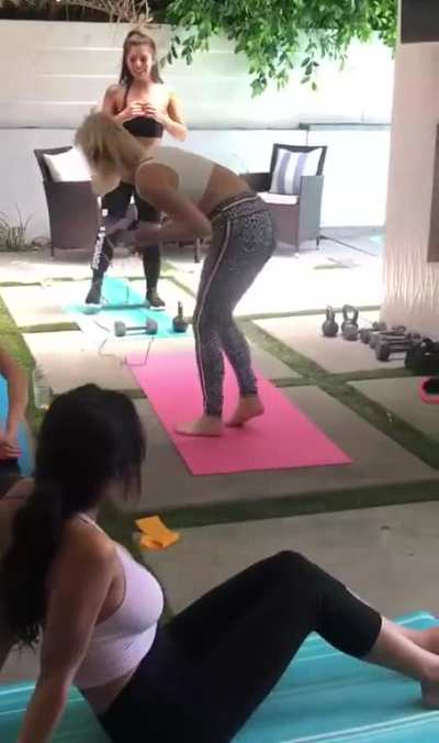 Yoga class rated ⭐⭐⭐⭐⭐