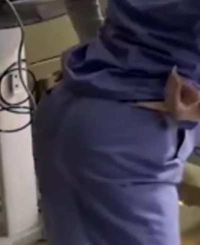 Billie shaking her fat ass slow motionðð