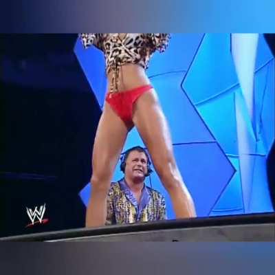 Stacy Keibler reveals her God tier booty