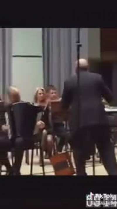 He’s making love with the accordion. Wonderful execution of Libertango by Astor Piazzolla