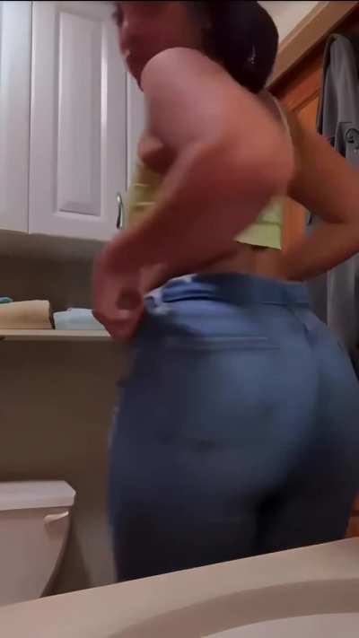 Black Girl Farting 
