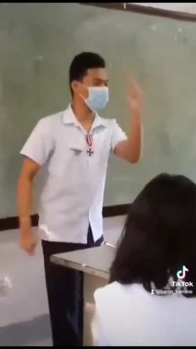 dream job to be a painter (Pa pataas Ng boto:>)