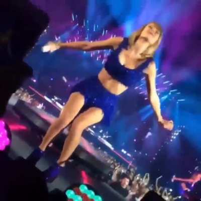 😍1989 tour end of concert🔥