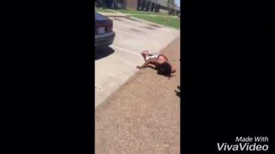 Man gets his head slammed on car in street fight