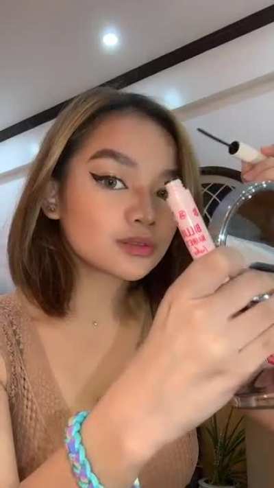 Xyriel Manabat