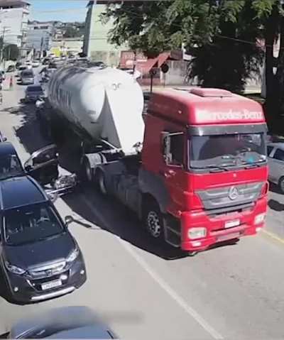 Should the cyclist sue the person in the car?