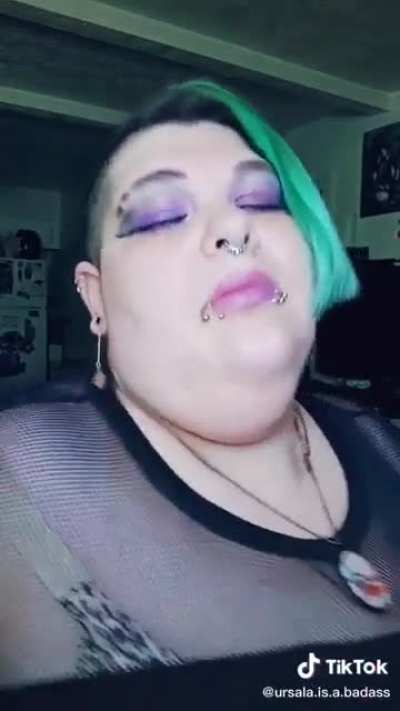 This is the cringiest thing I have seen in a while