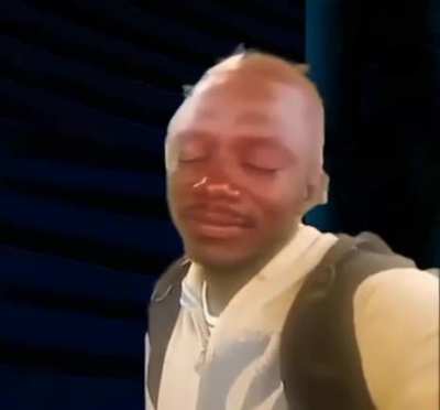 😭