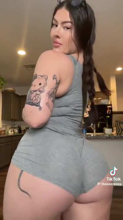 😴