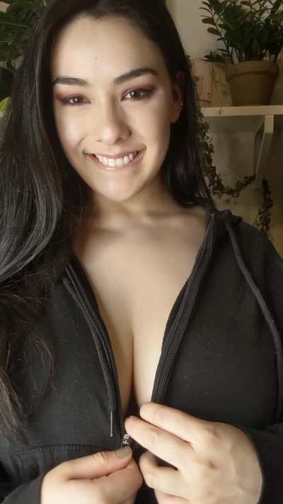 u_damnthosetitties