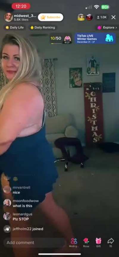 Y’all….. her live last night. Lawwwd wrong app for this kind of live
