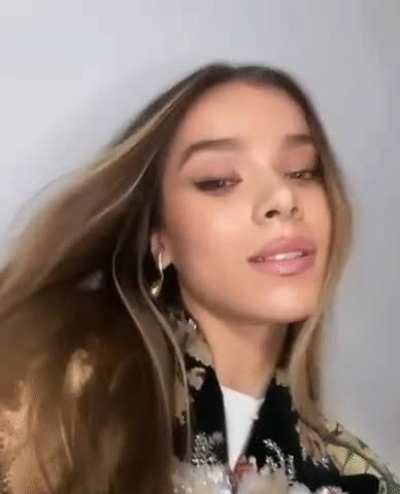 Hailee Steinfeld