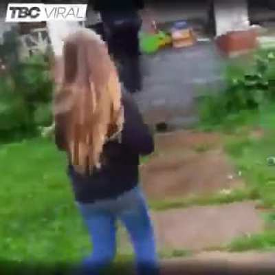 This cop should be suspend