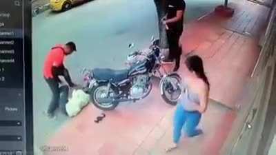 Cuando vas por lana y sales trasquilado