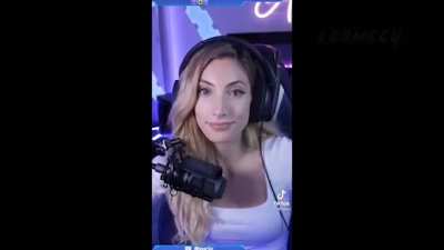 simp donates 100 tip to his favorite gamer girl