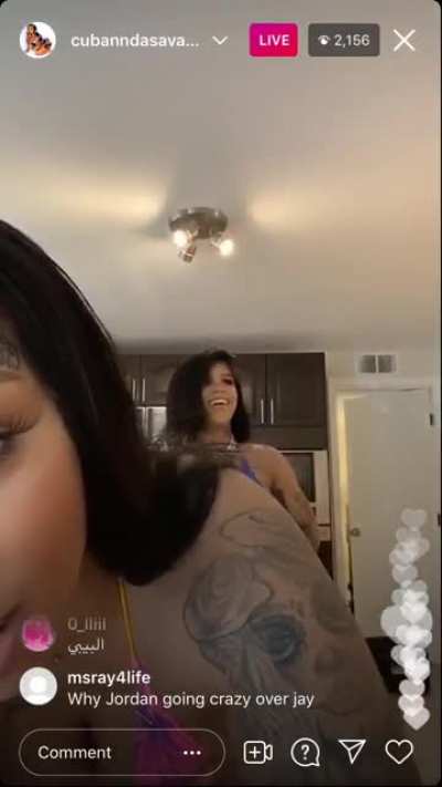 👀