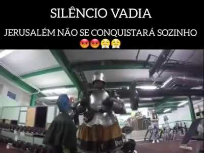 Silêncio vadia 😡