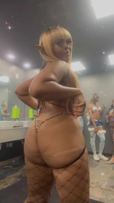 Thick booty ebony who will watch anime with you, add me on snap: beach<wbr>episo<wbr>degal