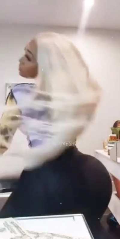 👅