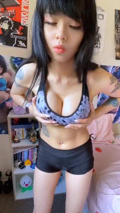 A lil titty drop for you