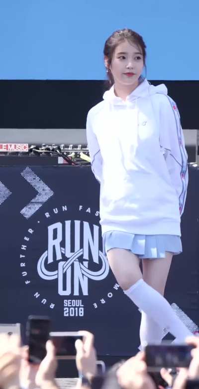 IU