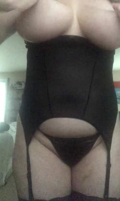 Titty bounce time!