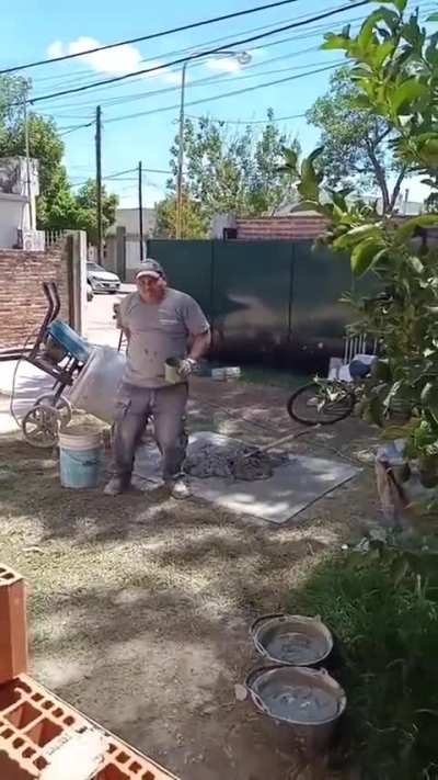 Aquí resonando las cuarteadoras que me encuentro