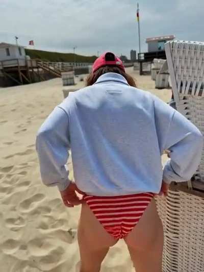 BeachLEAKS - Marlene Lufen
