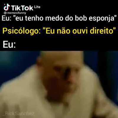 Vive em um abacaxi e mora no mar