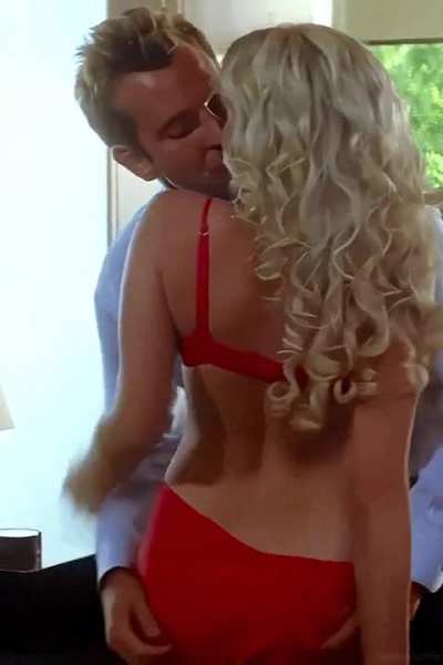Scarlett Johansson in He's just not that into you