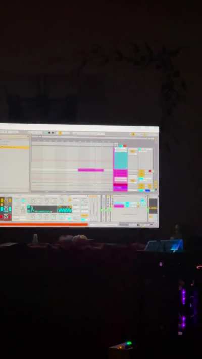 Accidentally recreated the intro Bass sound to MJ’s Beat it , with only Suite 11 sounds