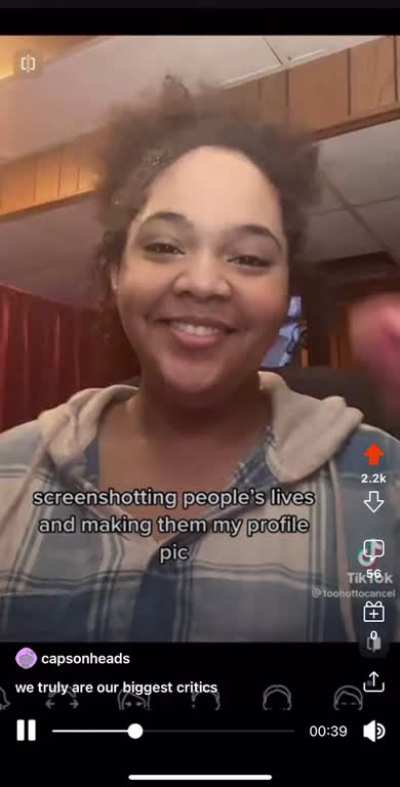 She officially played herself🤣