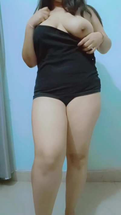 Showing my stripping dance to my dad's boss for his speedy promotion 🌸🥰. I love you daddy 💞