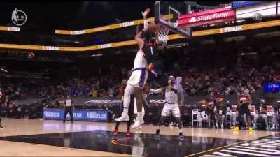 [Highlight] Booker and Drummond jump ball call