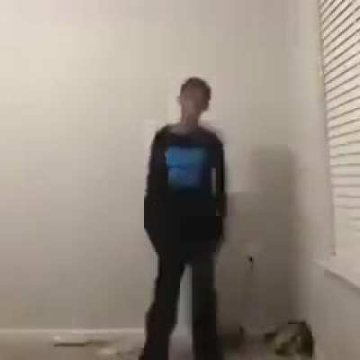 *baila*