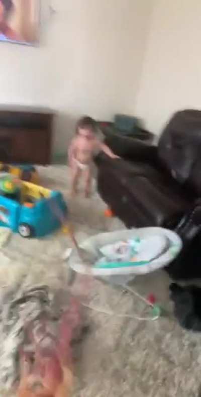 My son is afraid of a sweet potato that grew roots