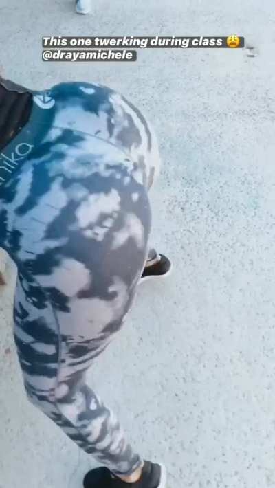 Twerking That Ass
