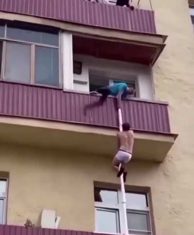 How did he have time to tie all the sheets together?