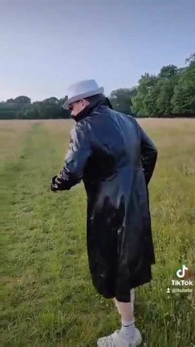NeckBeard spotted in the wild