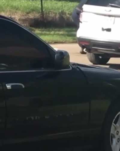 Louisiana Sheriff’s Deputy threw a 4-Foot-8, 100lb Woman to the ground by her hair, pulling hair from scalp. The woman was treated at hospital, NO charges filed against her.