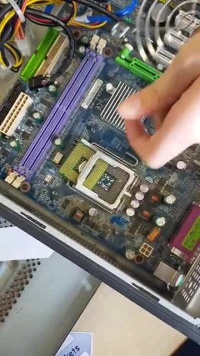 This is how me and the boys put in our pc parts thanks too linus