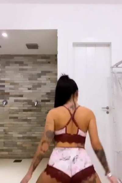MC Mirella